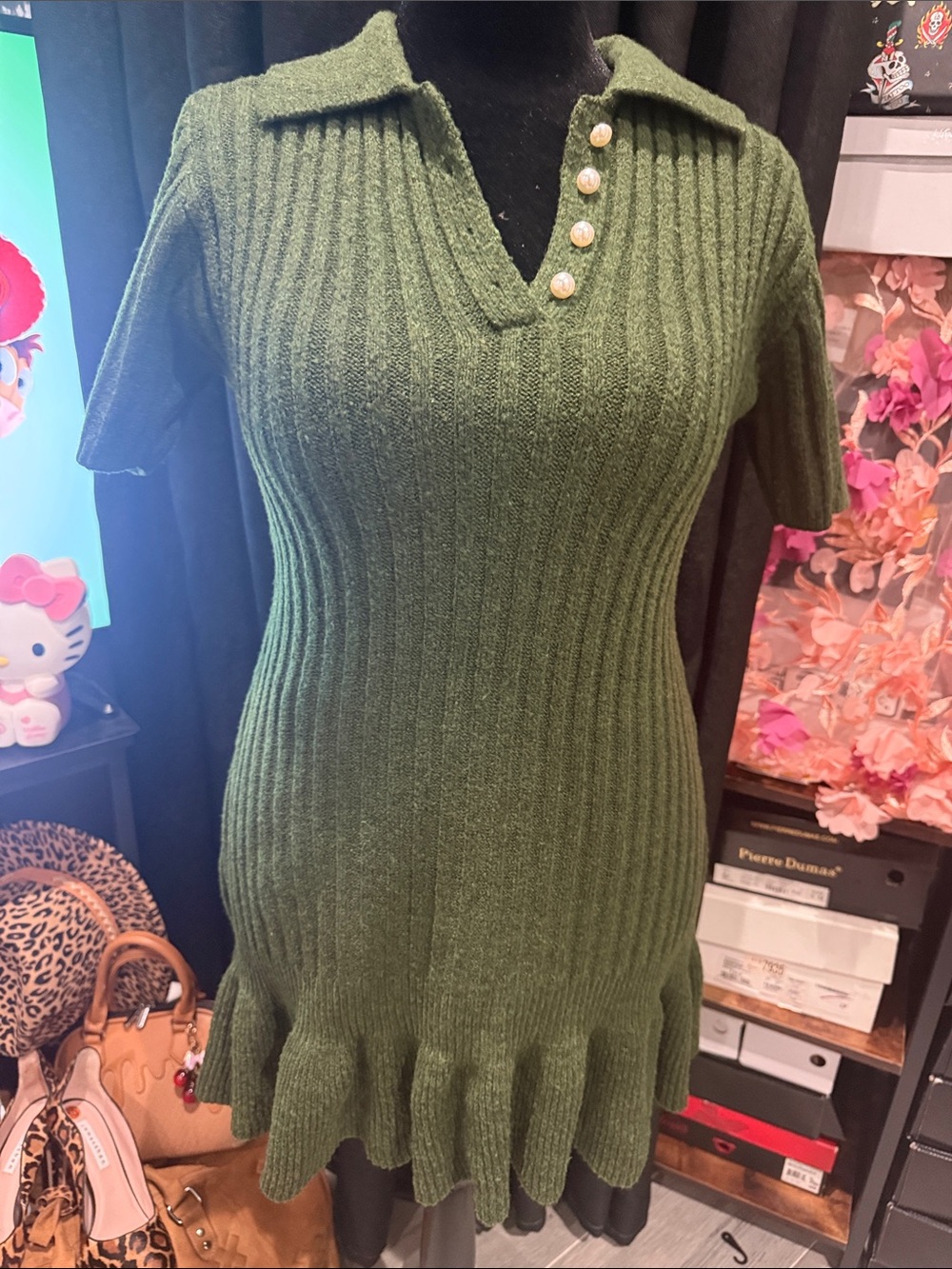 Ribbed V-Neck Short Sleeve Sweater Dress with Pearl Buttons - Olive Green
